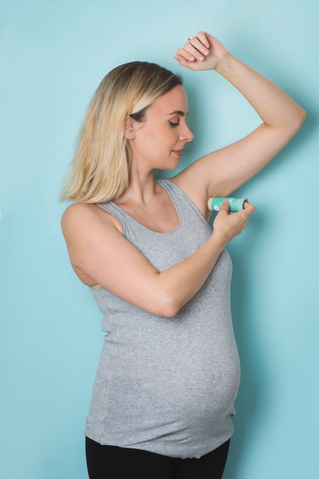 Slo Naturals Sensitive Natural Deodorant in vanilla scent – gentle formula for sensitive skin, safe for pregnancy